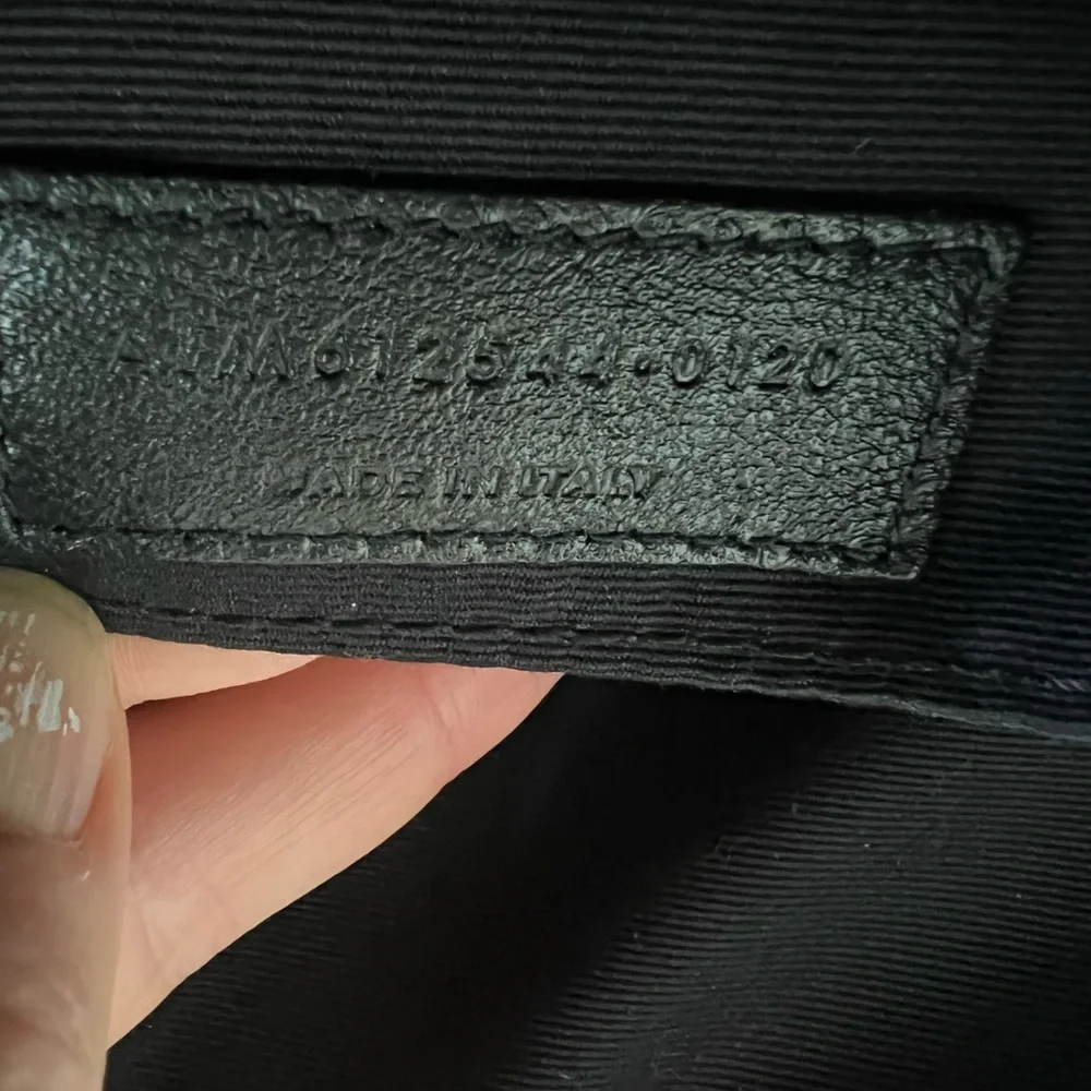 Ysl medium lou camera bag black euc Saint Laurent - Picture 3 of 8